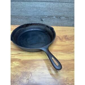 Vintage unmarked Wagner Ware No 8 Cast Iron Skillet 10 1/2" Flat Bottom